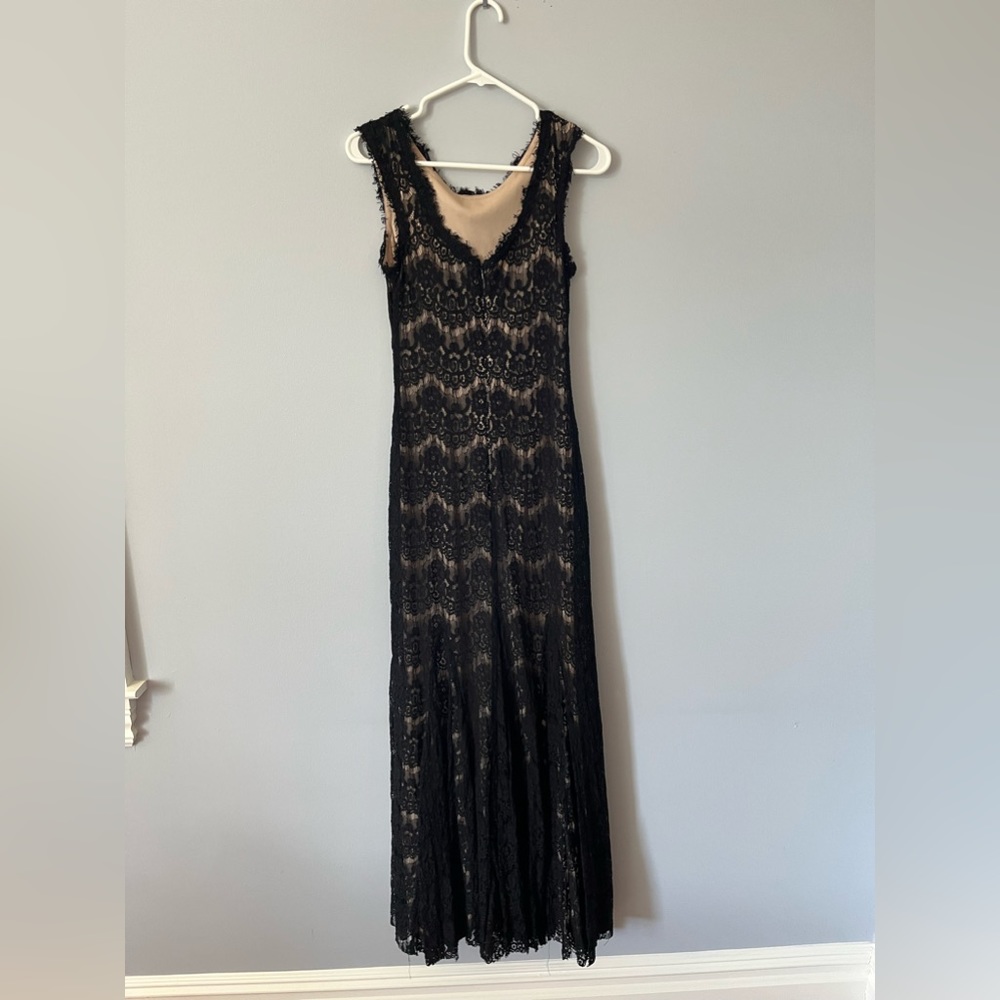Dress - Picture 4 of 7